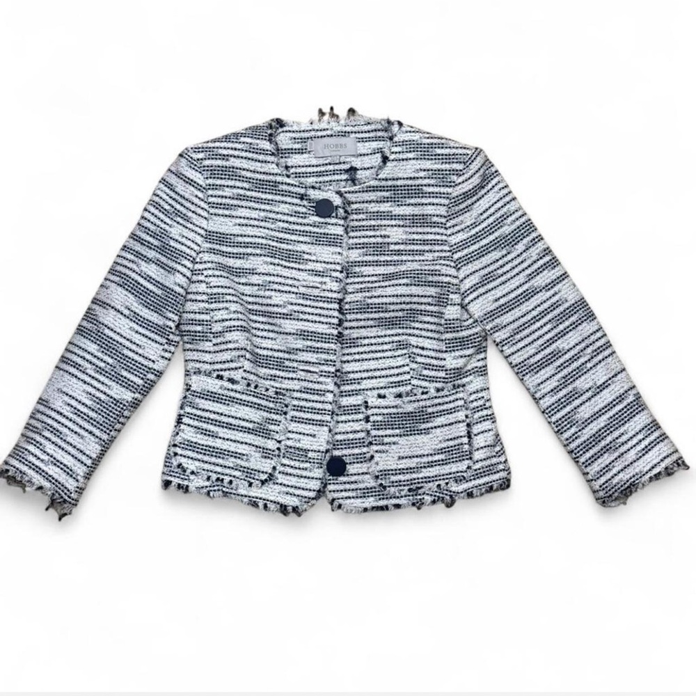 Chic Women's Black and White Textured Blazer